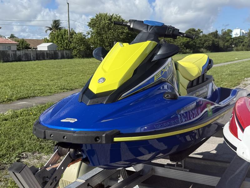 04048899-1B24-4C4E-9C32-726C969A04B2