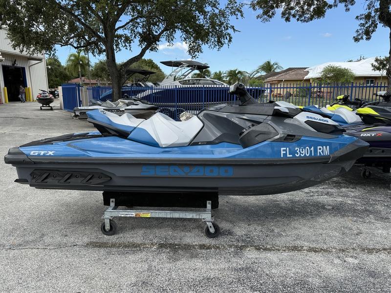 09C1D574-632B-48D6-A24D-4B339F321D64