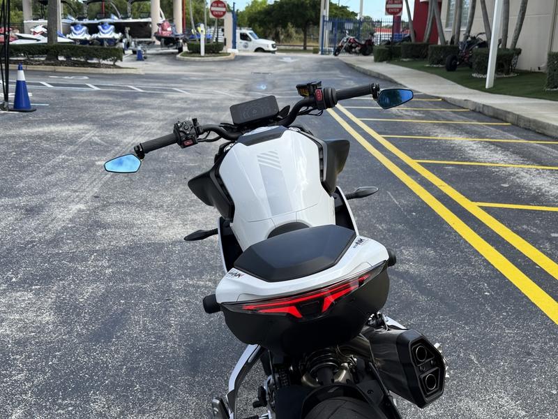 0DF4CCB4-D717-4F7A-8EE3-796B496376DF