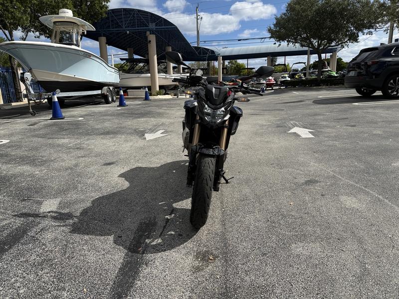 0E164327-4F0D-4067-9721-476644582912