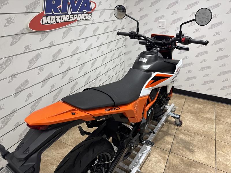 1200C5DF-6263-4401-A827-B3E87DC27629