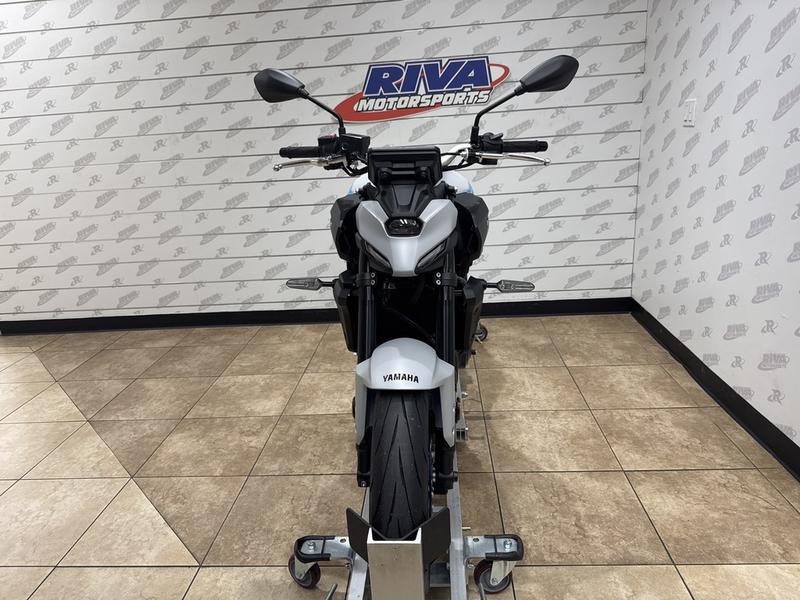 12796EBD-327E-40F0-B106-C8EEBA5DBE7C