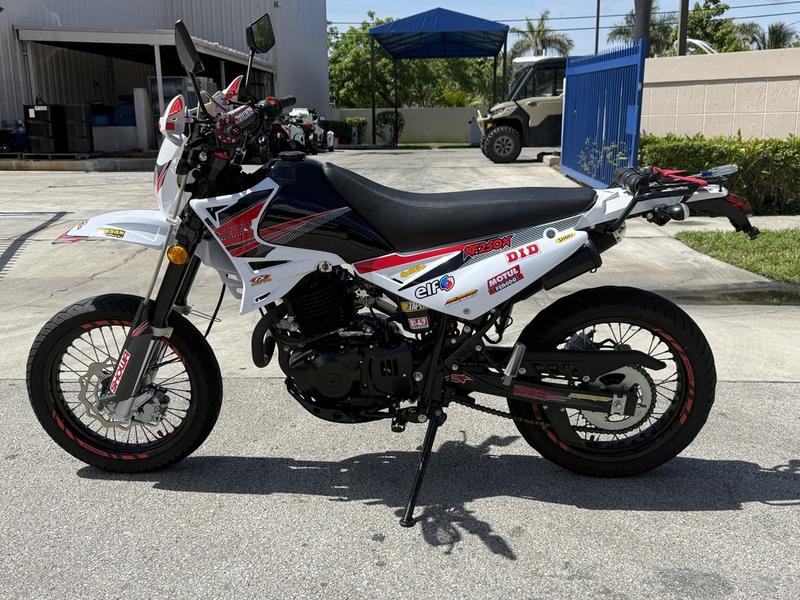 17EEEBB4-E6CE-47F9-A890-305AF87C393D