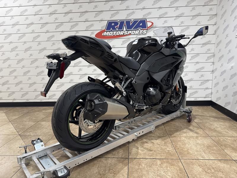 1896E269-ED69-44C3-B33A-B6D9FDFAA8C5