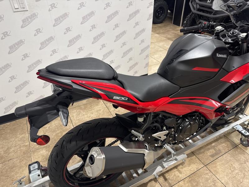 19DF73E8-B8FC-414B-8551-2179E91B8DEC