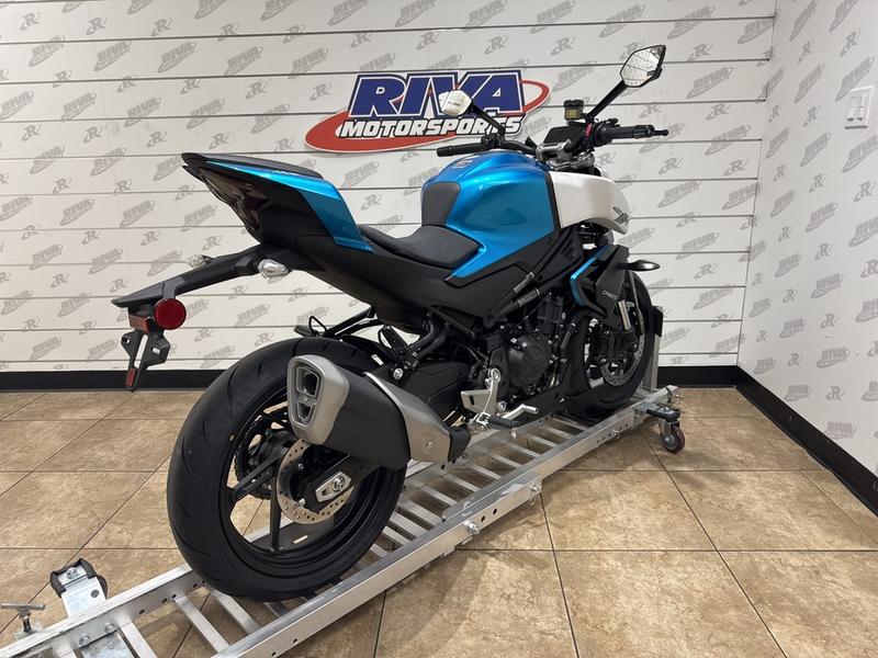 1E712705-ACD5-4916-BED8-7E54F4D94B28