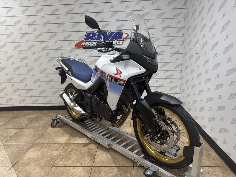 1F939BBC-F4F0-4C68-8297-1ADAC3B7FF24