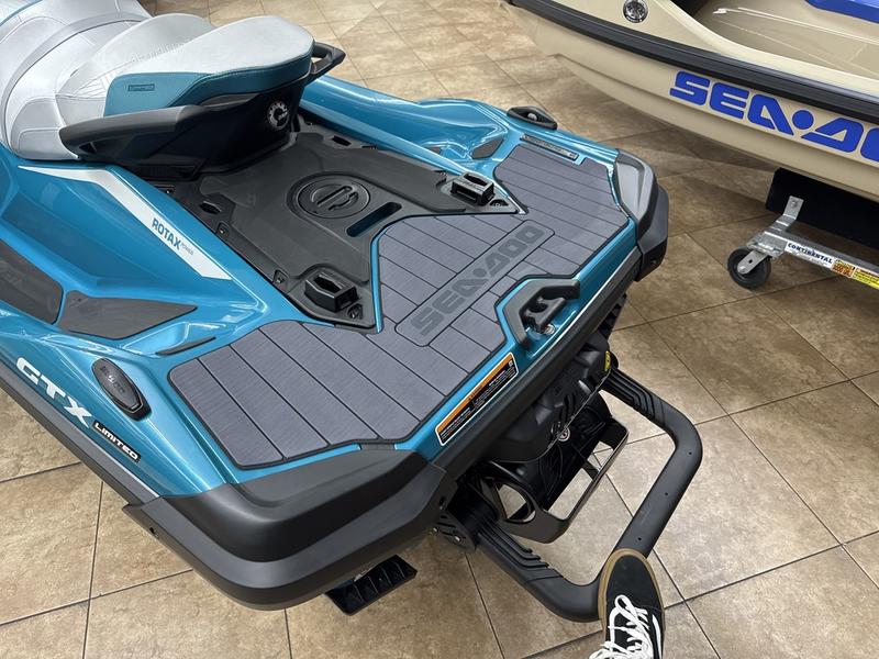 2453EC4C-FC2A-4E92-9A45-C8B5CA3ACC39