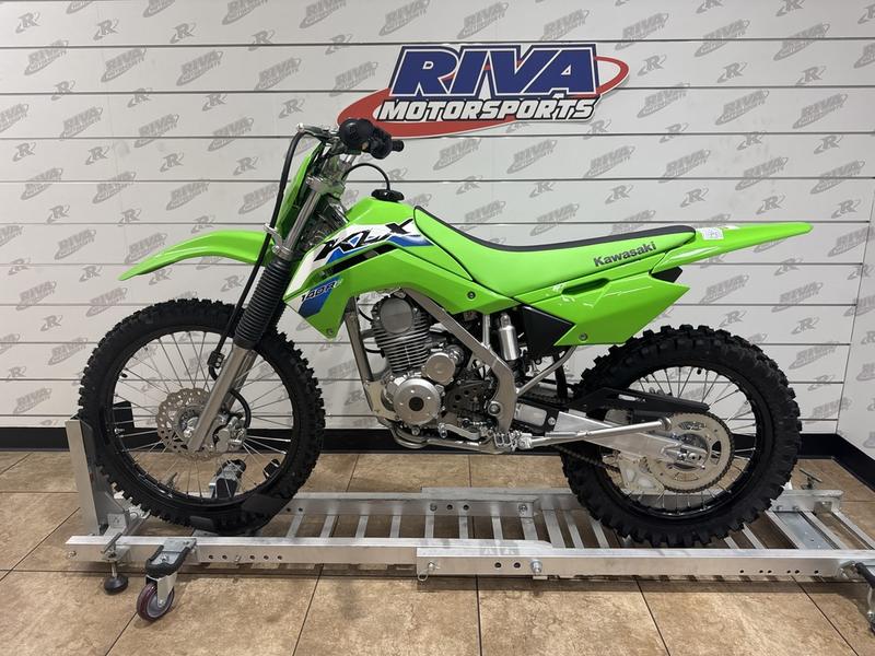 2932C9D6-7EFC-407A-9EFC-F8F501B42811