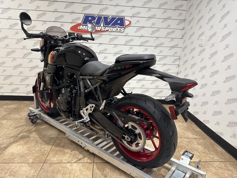 2DEFD2CB-FD10-4626-9A5A-B4AB7B864539