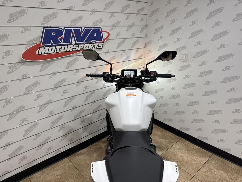 325AAC34-F96C-4659-83F9-28AF6E8FA359