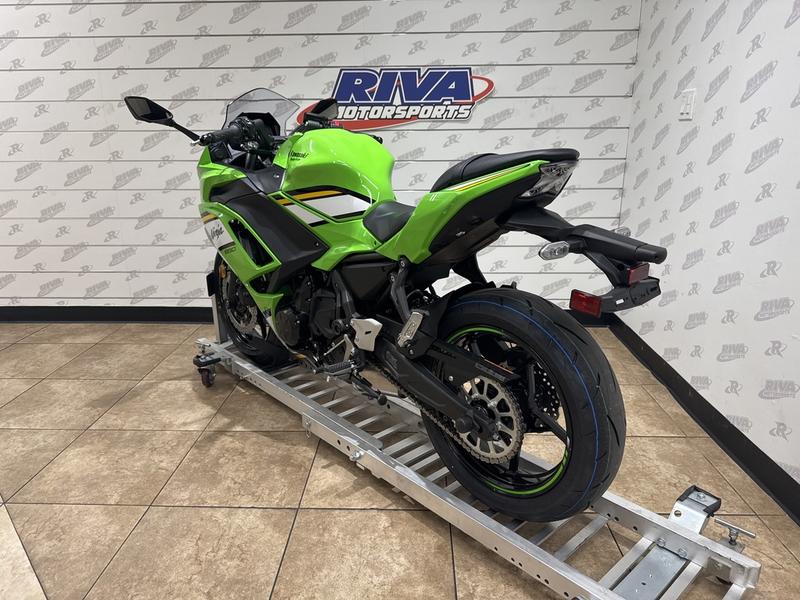 3558C891-2F0F-4BE4-9442-134430ECCFBC