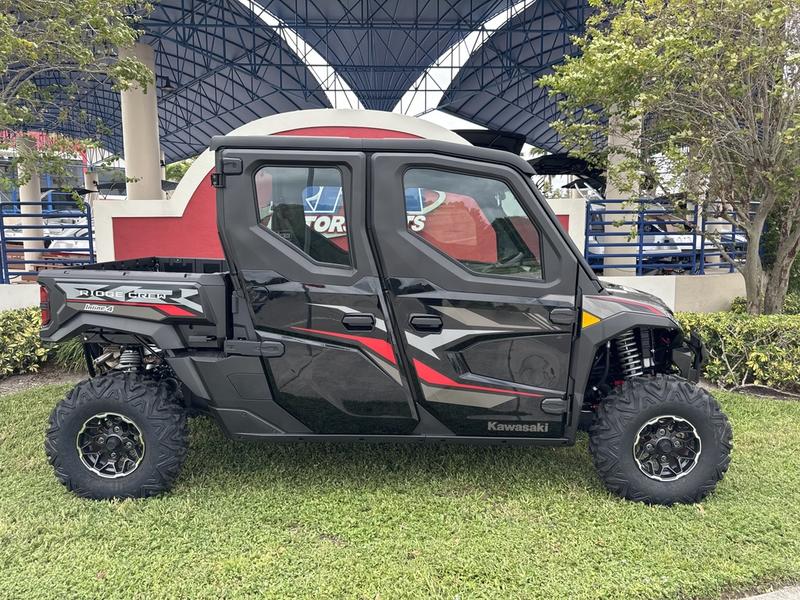 370750F4-7F98-48EF-B51B-2F653ADFBCD3