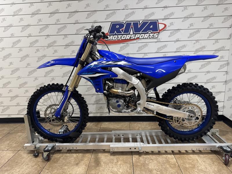 38A2F387-0C40-415A-AD6E-FE2A98E4D978