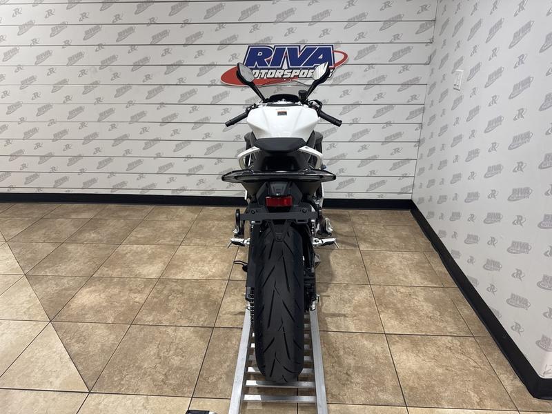 39805643-29BC-4A30-A740-A1A56756BBCB