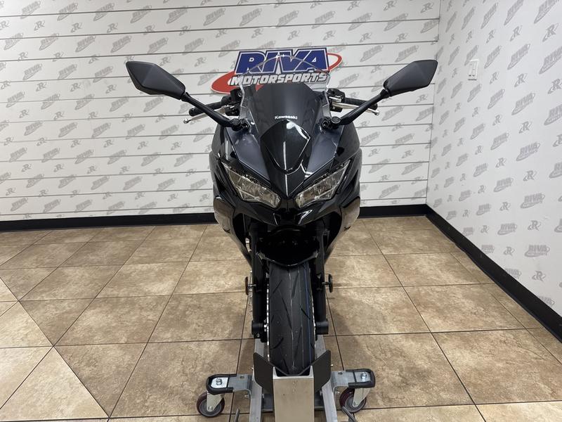 3D642A31-A723-404C-B5B4-FECDFB07DEBF