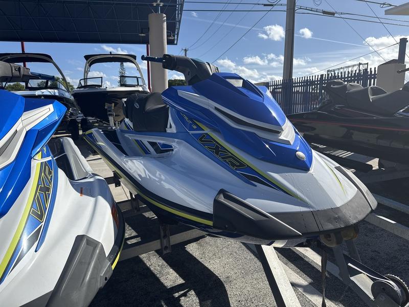 3DA9F4D0-97F8-4FF7-8913-75D736CBB96A