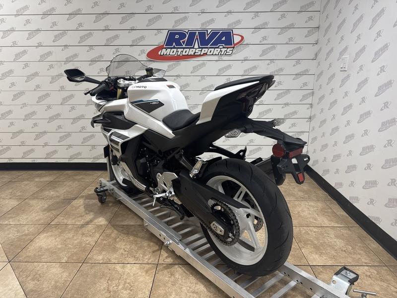 410FCC24-239B-4790-9CD9-C0AF04385B0C