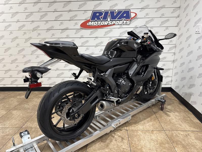 44E0D57F-7F67-40E5-AD56-A9F518215CD0