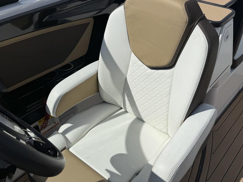 4548B3D1-D5E4-4847-8C26-0E994D3351F4