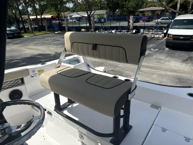 475FB782-6560-4BCE-B9DD-96C8188A509A