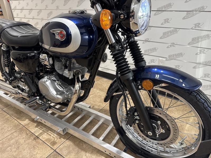 47BBF8C8-DA94-448A-A67C-830F504C11BB