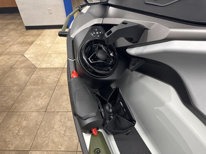 499B128D-A317-4765-8769-CC40610EED05