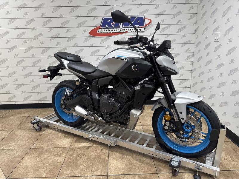 4ACC0655-2D10-431B-9813-EFD5143332D1