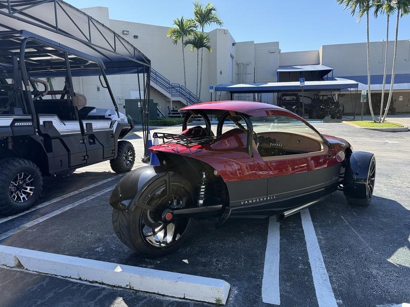 4CE42B2F-07CC-4F21-AA9F-695093993DC1