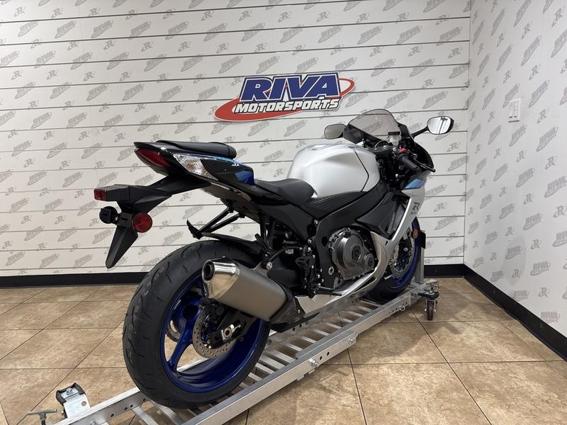 5608B708-86A8-43E7-AF5B-401C28A957AC