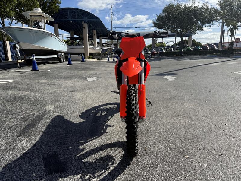 585F24F6-7868-4498-8FC3-F7AEB829DE87