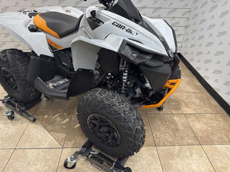 5CD228DC-96B5-4AB7-8C5B-2DE8BEC01C3B