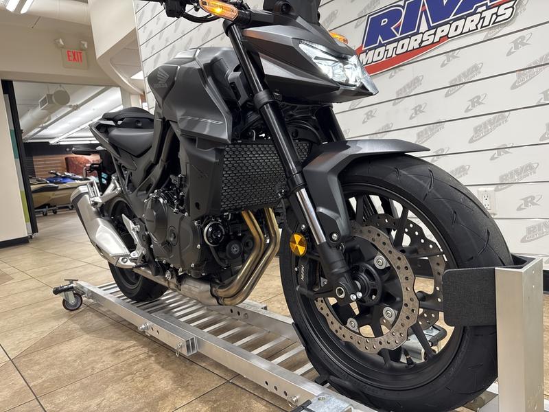 6055A7DF-1A97-4E75-BFC1-61DE22B1A299