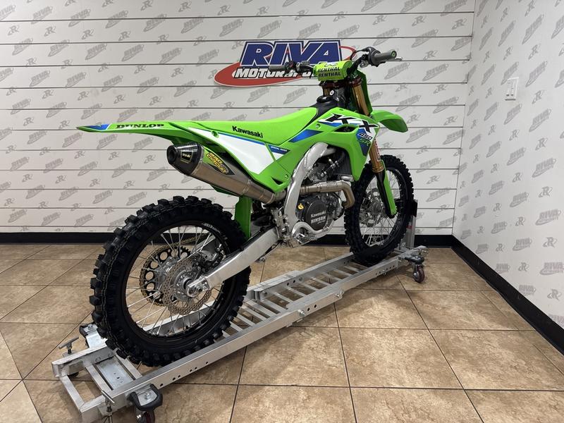 63F49469-1C9E-4FDD-9F6F-82E29C31D455