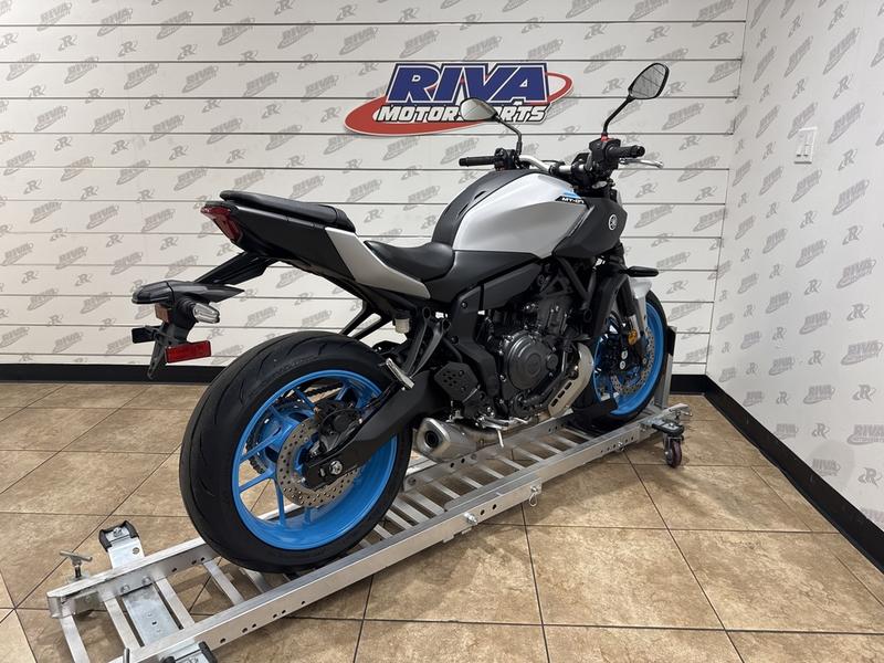 646E4772-0A54-4FBA-8F97-8C4FCEA3D4A4