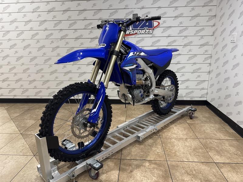 653FDA19-3E02-4EC6-B1CC-1F7B04CE142D