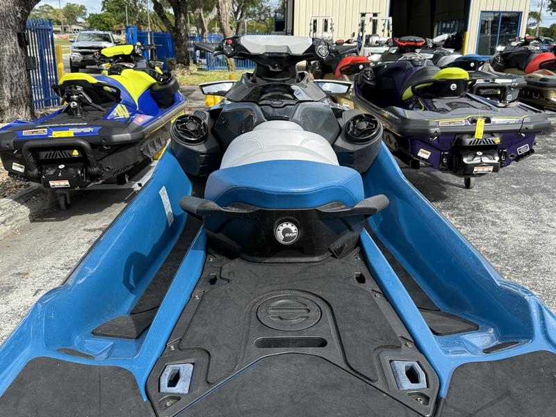 6784F2CC-E998-43DB-9B4A-917973262F74