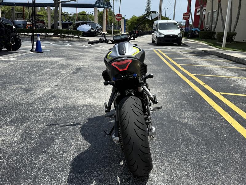 6A5B78E7-C919-49D6-9E99-DB53493A2B8B