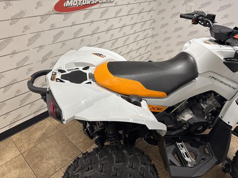 6D918715-B7E4-4AA2-AE26-19B1DC6DEAD8