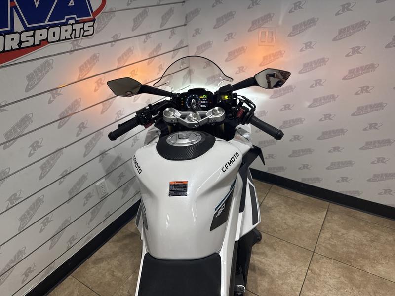 70053D25-3DBA-40D3-9500-D3586D2B2D7A