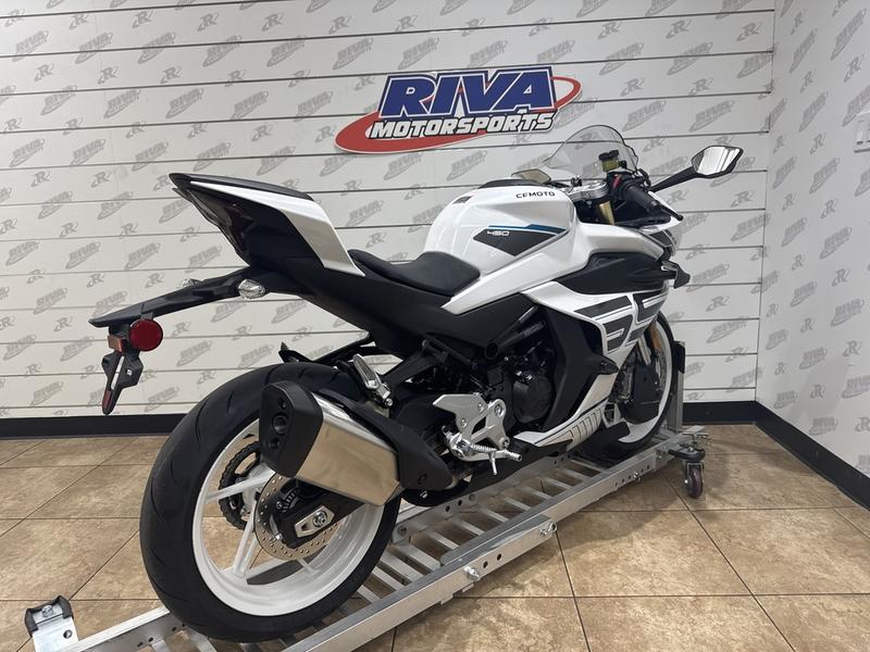 7010649B-3D48-4E09-B0D3-28C4054F3D56