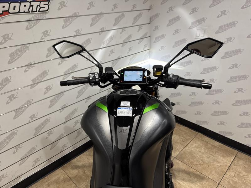 72179F74-8ECB-4602-B1DD-913BAAD2E138