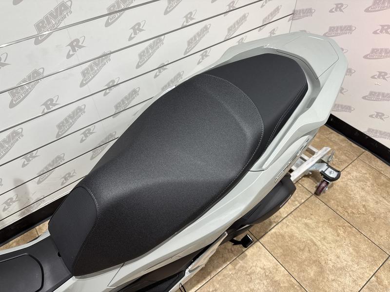 7E63EBBC-7D32-4E27-838B-7EEFB199C68C