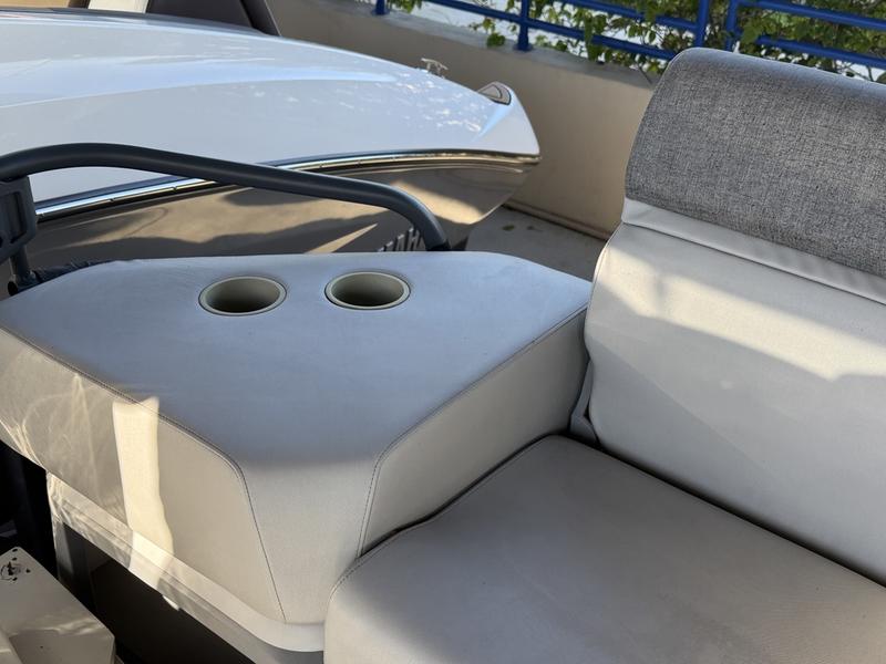 7F58F5D7-DCDA-4C0B-9CE6-CEA7E002BE61