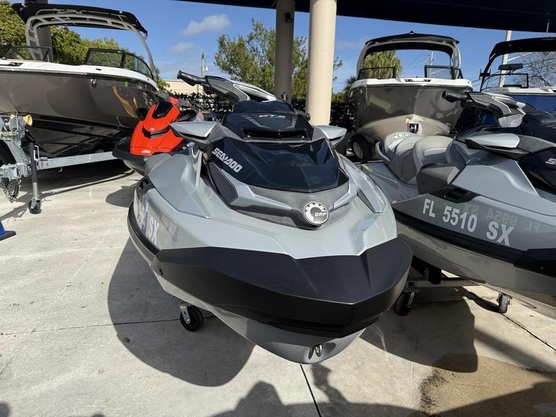 7F7F8E9B-323E-4C80-A5C9-E7EC977D9F3D