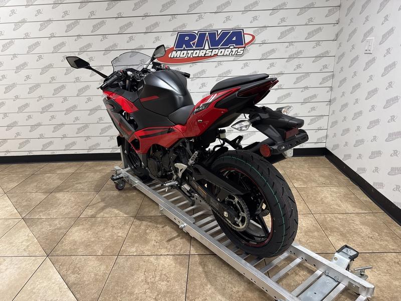 7FE8248A-9FFD-4DB8-B8C1-5A912DA0C3AE