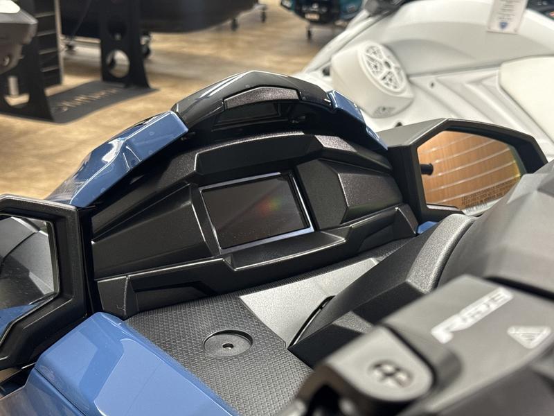 80B245E4-49E8-490A-BBDB-60B37E01A1B4