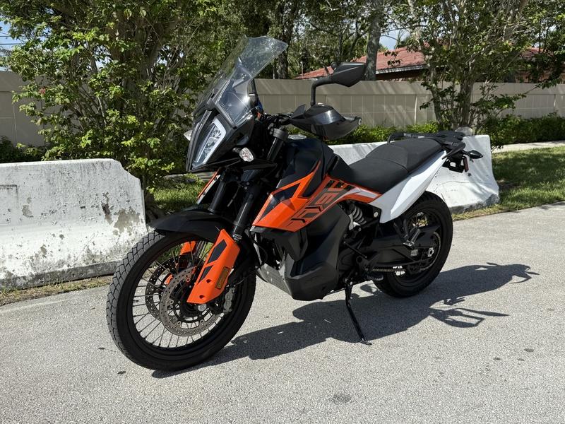 83FAD724-E2B4-4EE1-A5B0-4BA0C54AFAC6