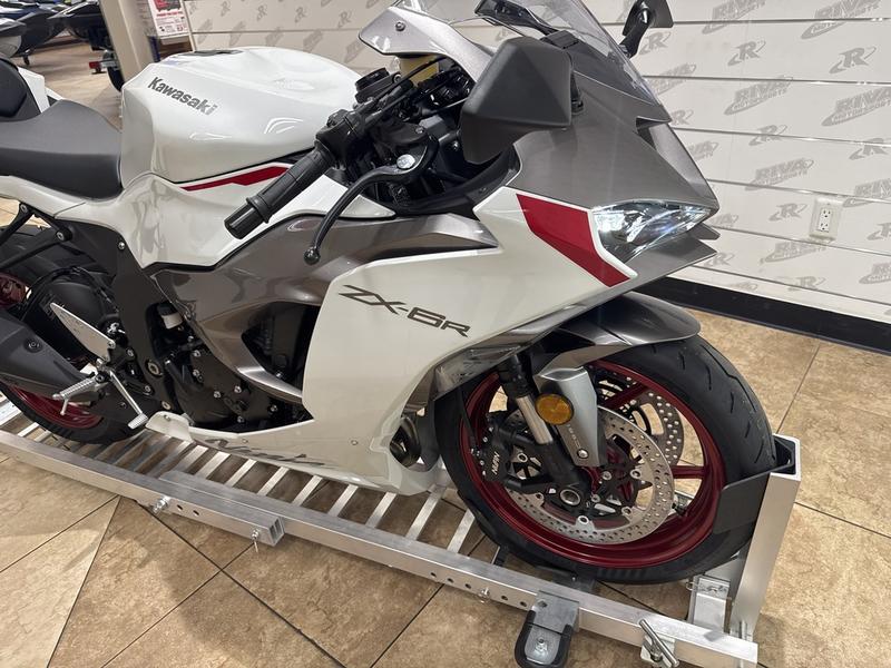 86026660-B8B3-451F-B6BC-2D14E16B8195