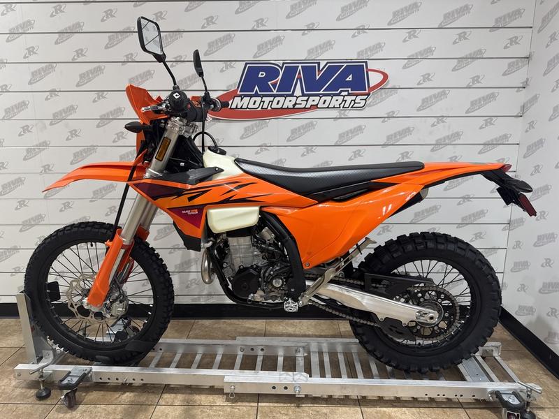 881808B3-13CA-431F-A3B1-B5396392FD32